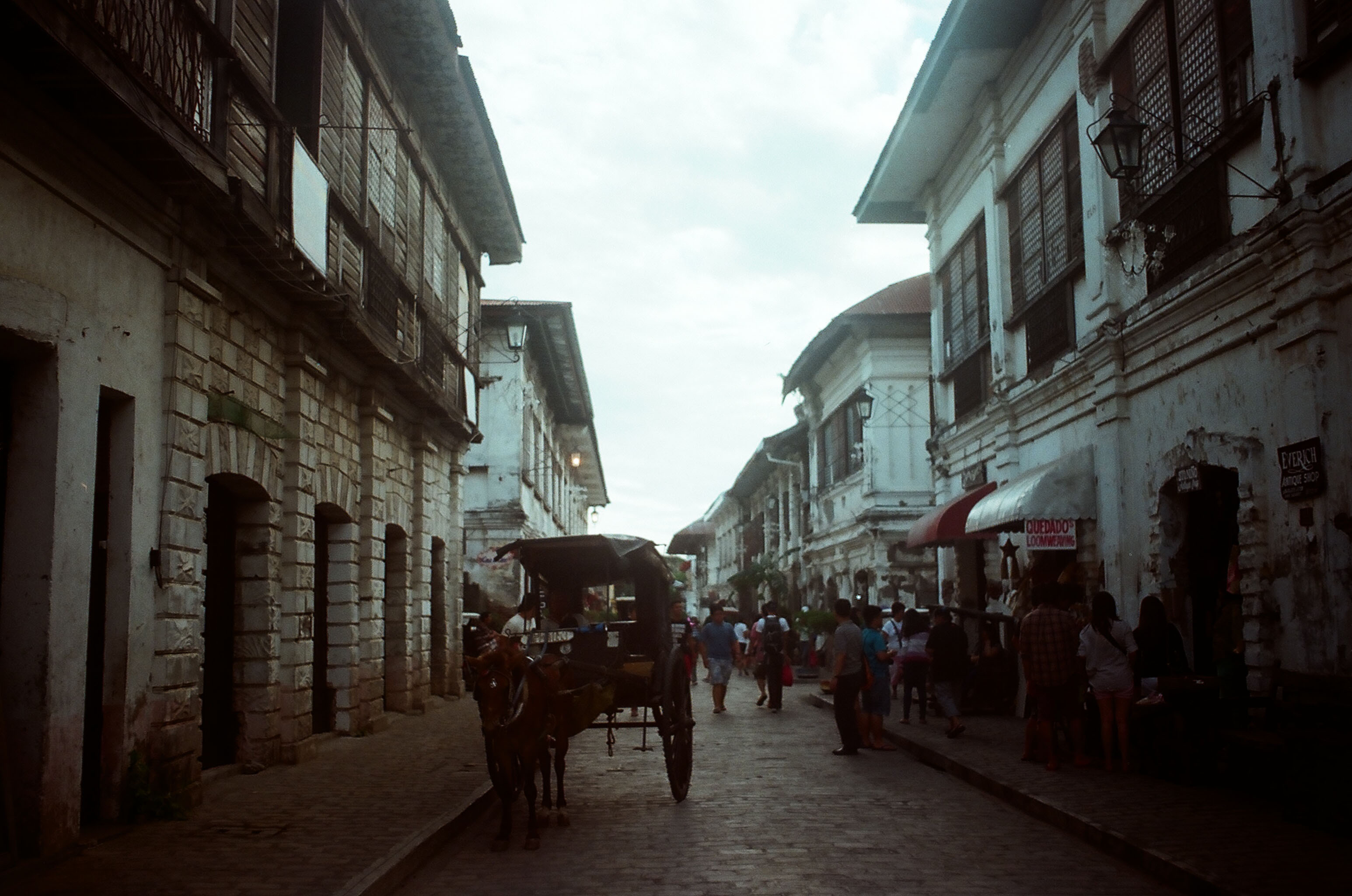 (2) Vigan